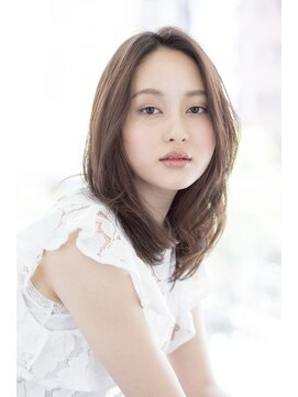 ビューティーアンドケアカロン(Beauty and Care CALON) 【銀座】マットブルー色で赤みを抑えた透明感ベージュカラー