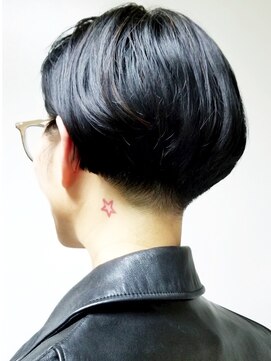 メリケンビューティーパーラー コウベ(MERICAN BEAUTY PARLOR KOBE) 【ショート/刈り上げショートボブ】tomo