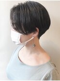 【モリオ原宿】黒髪ハンサムショート前髪なし襟足刈り上げ