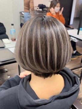 ヴィフ 大船(VIF) ショートボブ/ショートヘア/バレイヤージュ/グレージュカラー/