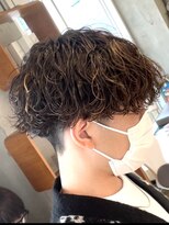 ラヴィズムバイフィフス(LUVISM by fifth)&nbsp;波巻きスパイラルパーマメンズマッシュパーマツイストパーマ