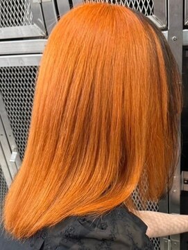 ウィコ 新宿(WICO) オレンジ×ブラックカラー[新宿駅/美髪/ピンクブラウン]