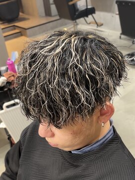 ブルニール 心斎橋(BLEUNIR) ツイストスパイラルパーマ　ハイライト