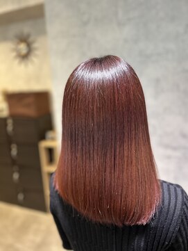 エスト(est) 美髪矯正　【新宿髪質改善/縮毛矯正ストレート】