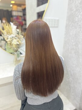 ラビス(Lovis) 黒髪カタログ/ボブルフ/ネビージュ/小顔に見せるヘア/ワンレン