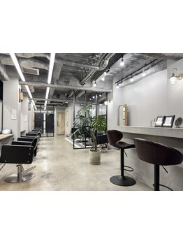 店内改装リニューアル☆よりスタイリッシュな店内に！《新宿3分/イルミナカラー》金曜22時まで営業◎