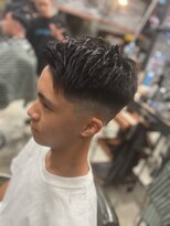 フォーコーナーズカットショップスリーセント 栄(FourCornersCutShop 3/cent)&nbsp;フェードショート