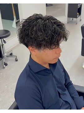 ブライト(BRIGHT) ツイストスパイラルパーマセンターパート