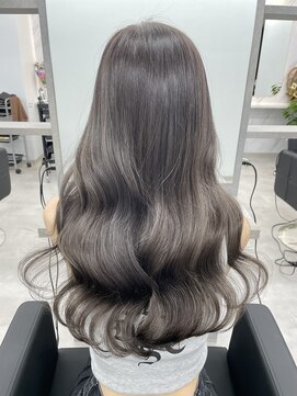 ラピス 新宿(Lapis) ダークシルバーカラー