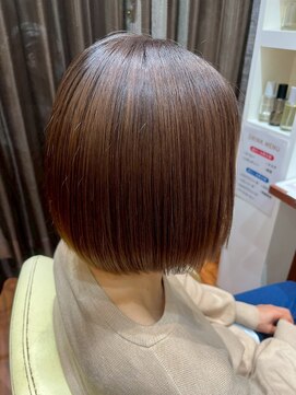 立体感ゆるふわ丸み前下がりボブカット