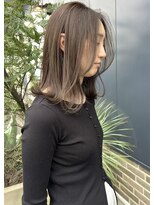 エムサロン(emu salon) ミディアム/シアーグレージュ/ 切りっぱなし/ 顔周り