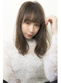 透け感ベージュ