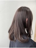 ベージュ