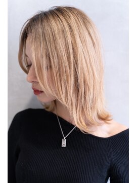 アメリ 新宿(Ameri) Ameri ブロンドベージュ【新宿】