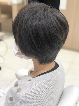 アッシュ 鶴見店(Ash) 大人かわいいショートボブ