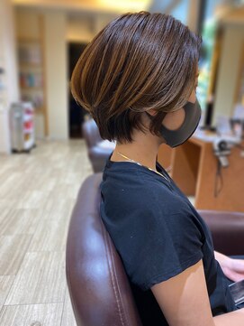 コワファースト パリ バイ アテナ(COIFF1RST PARIS by ATENA) おさまり重視のショートボブ