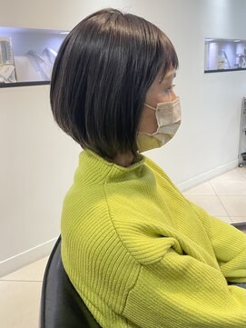 ラブクロムトーキョー オモテサンドウ(LOVECHROME OMOTESANDO) ツヤ髪白髪活かし☆大人モード。ダークアッシュ