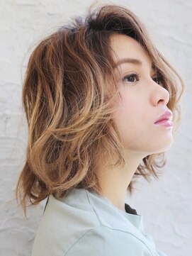 エンディアリング 東銀座(Endearing) ハイライト白髪染め白髪ぼかし似合わせカットショートカットボブ