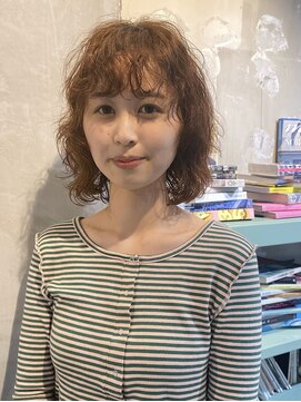 ロジ(loji) くせ毛風、柔らか触感のパーマ