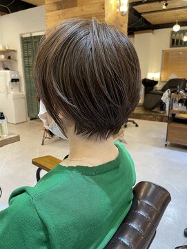 チリンバイロストシティー(Chillin by LOSTCITY) ショートボブ髪質改善白髪ぼかし