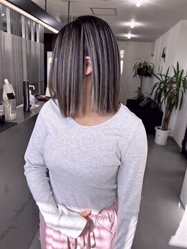 キング 枚方店(K!ng) 【枚方、高槻、梅田】ホワイトハイライトケアブリーチ