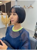 フェイスライン前上がりミニボブ