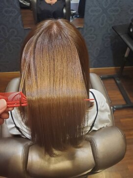 バルビエーレ アーディ(Barbier Adi) 艶髪トリートメント