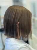 切りっぱなしボブ/くすみベージュ