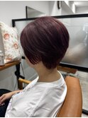 艶感引き立つボルドーショートスタイル