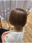 透明感ミルクティーブラウン　ショートボブ