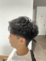 ヨルプラスディ(yoru+D)&nbsp;ツーブロック×ニュアンスパーマ