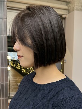 ノード(NODE) 栄小顔丸みボブグレージュ