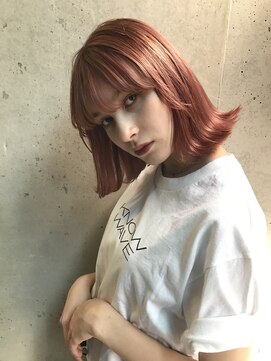 ピンクアッシュカラー　外ハネボブ