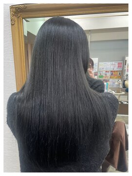 黒なのに、重くない『暗髪こっくりカラー』