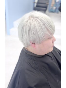 シャルティア 岩国(SHALLTIA) ハイトーン/ケアブリーチ/ホワイトカラー/ブロンド/マッシュ