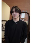 メンズセンターパートマッシュウルフカルマヘアニュアンスパーマ