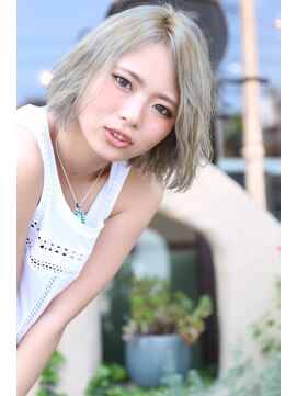 ピケ(pique) 夏におすすめ切りっぱなしくせげ風ボブ☆(衣裳チェンジ)