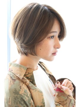 レウナ 外苑前(Reuna) ショートボブ大人可愛くひし形シルエット