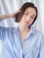 ムーア(MUA) 外ハネ艶髪×ダークアッシュミディ