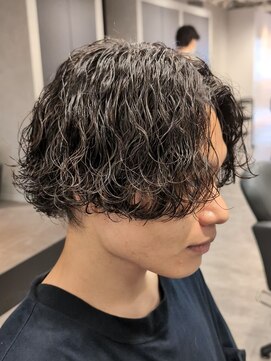 プルーブトウキョウ 渋谷(PROVE TOKYO) 波巻きスパイラルパーマラウンドマッシュ刈り上げメンズ