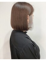 ルーシー(LUCY)&nbsp;ショートボブ×ブラウン×プラチナシルバーインナーカラー