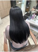 色白効果発揮!!ブラックカラー