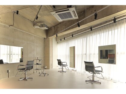 マイン(MAEN)の写真