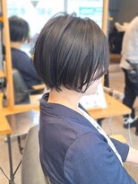 ヘアーカッティングガーデン ジャック モアザン 梅田店 美フォルムのコンパクトショートボブ