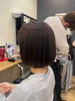 アルター(aL ter)&nbsp;まとまるボブ［ワンホンレイヤー/ダークブルー/鎌取］長野歌穂