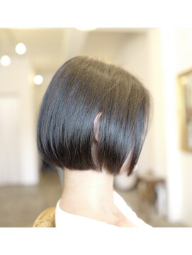グリッスン(Glisten) 大人ショートボブ