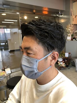 ボウ(BOW) アップバング×モテる黒髪パーマスタイル
