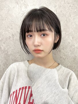 サンク 原宿 表参道(cinq) 切りっぱなしボブ前下がりボブ内巻きボブ黒髪インナーカラー前髪