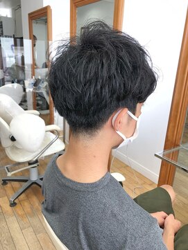 ヘッズ 本八幡店(HEADS) MEN'S HAIR  センターパート　ツイストスパイラル　コンマヘア