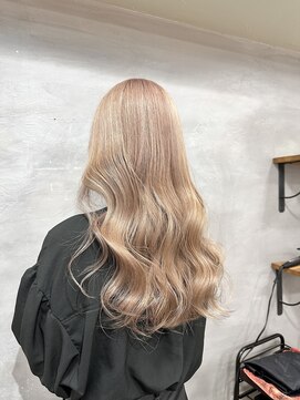 ロア 福岡天神本店(LORE) ミルクティベージュ◎natsu